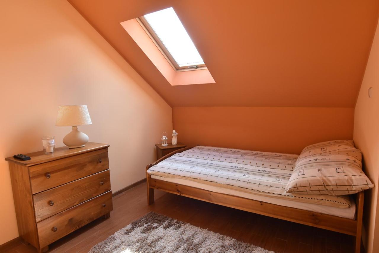 Apartamenty Przy Basenie Blisko Morza Brown Puck Exterior photo