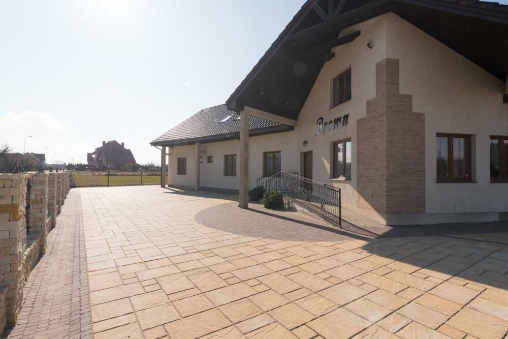 Apartamenty Przy Basenie Blisko Morza Brown Puck Exterior photo